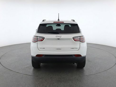 Used 2025 Jeep Compass Latitude AWD/4WD image 7