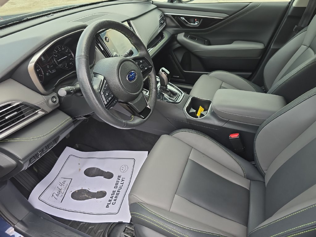 Used 2025 Subaru Outback Onyx Edition AWD/4WD image 13