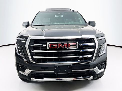 Certified 2025 GMC Yukon XL Elevation AWD/4WD image 2