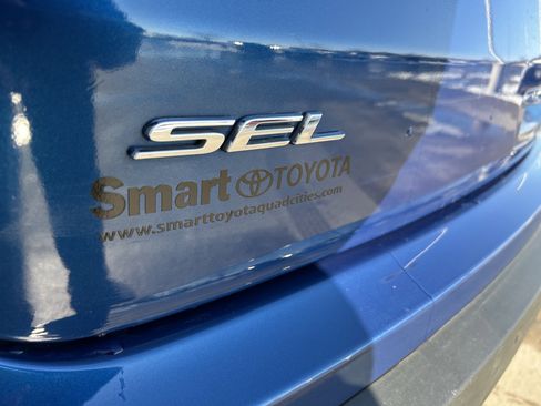 Used 2022 Ford Edge SEL image 8