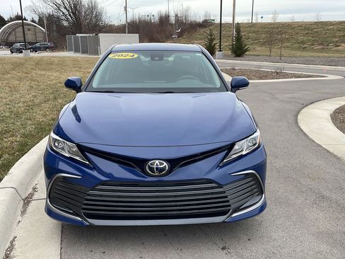 Used 2024 Toyota Camry LE image 2