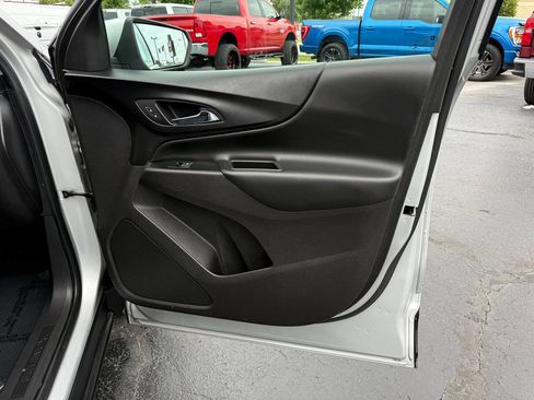 Used 2019 Chevrolet Equinox LT FWD image 23