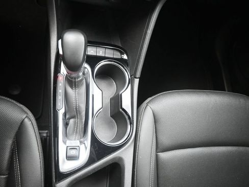 Used 2024 Buick Encore GX Sport Touring FWD image 11