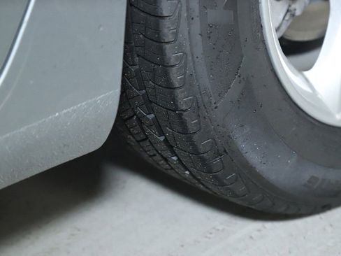 Used 2024 Chevrolet Malibu LT image 36