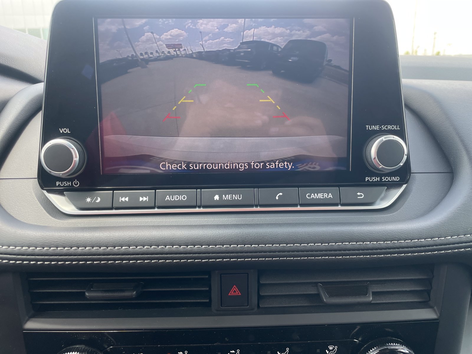 Used 2026 Nissan Rogue S FWD image 17