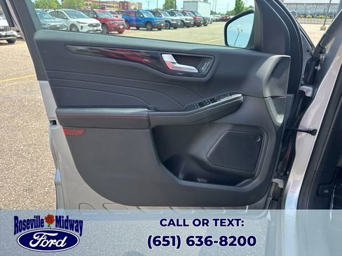 Used 2024 Ford Escape ST-Line w/ Tech Pack #1 AWD/4WD image 28