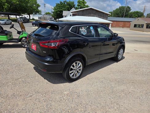 Used 2020 Nissan Rogue Sport S w/ Appearance Package AWD/4WD image 4