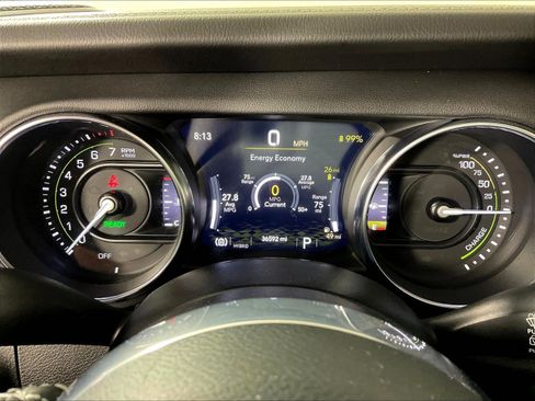 Used 2022 Jeep Wrangler Unlimited Sahara w/ Cold Weather Group AWD/4WD image 14