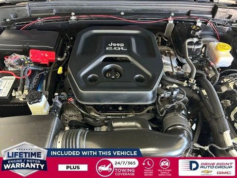 Used 2020 Jeep Wrangler Unlimited Sahara w/ Dual Top Group AWD/4WD image 8