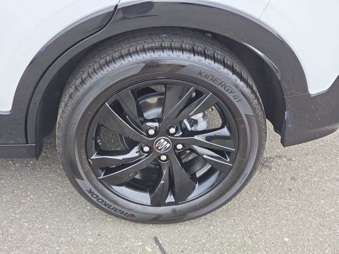 Used 2024 Buick Encore GX Sport Touring image 37
