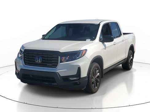 Used 2023 Honda Ridgeline Sport image 3