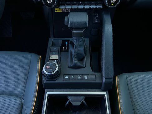 Used 2025 Toyota 4Runner Trailhunter image 21