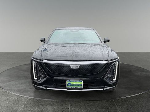 Used 2024 Cadillac Lyriq Sport AWD/4WD image 3