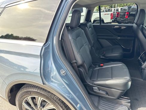 Used 2025 Lincoln Aviator 2WD image 28
