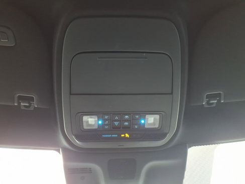 Used 2025 Ford Expedition Max Platinum w/ Stealth Performance Package image 19