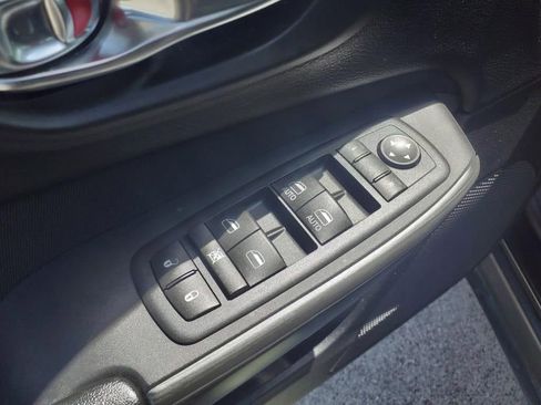 Used 2017 Jeep Cherokee Latitude w/ Safety/Convenience Group image 14