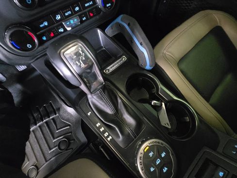 Used 2024 Ford Bronco Wildtrak AWD/4WD image 18