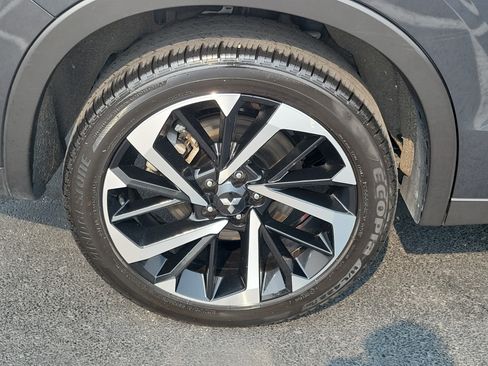 Used 2024 Mitsubishi Outlander SE AWD/4WD image 6