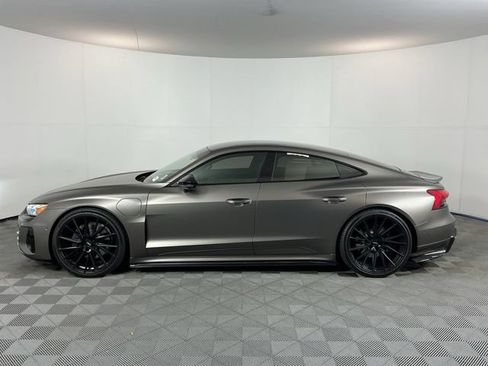 Used 2022 Audi e-tron GT Prestige AWD/4WD image 8