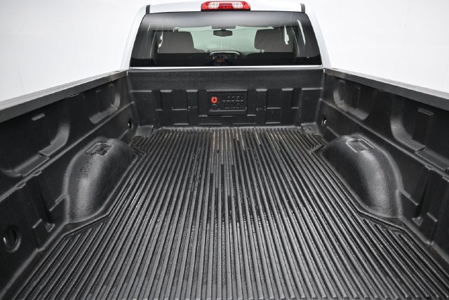 Used 2018 Chevrolet Silverado 1500 LT RWD image 24