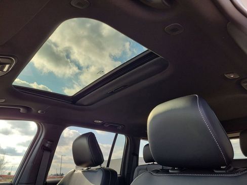New 2026 Jeep Grand Cherokee Altitude AWD/4WD image 22