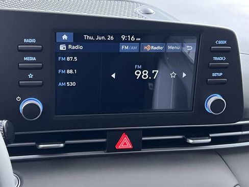 Used 2025 Hyundai Elantra Sport image 18