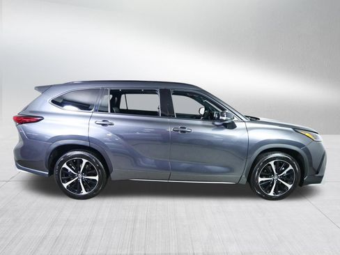 Used 2021 Toyota Highlander XSE image 8