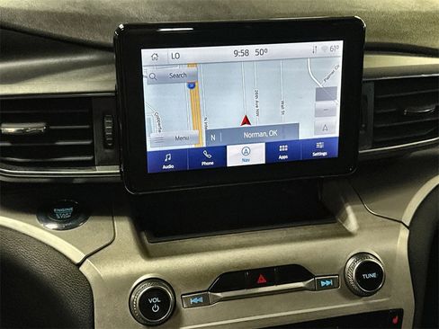 Used 2022 Ford Explorer XLT w/ Equipment Group 202A image 21