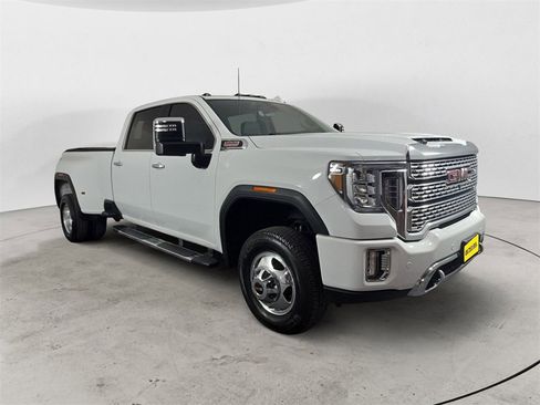 Used 2022 GMC Sierra 3500 Denali w/ Denali Ultimate Package image 7