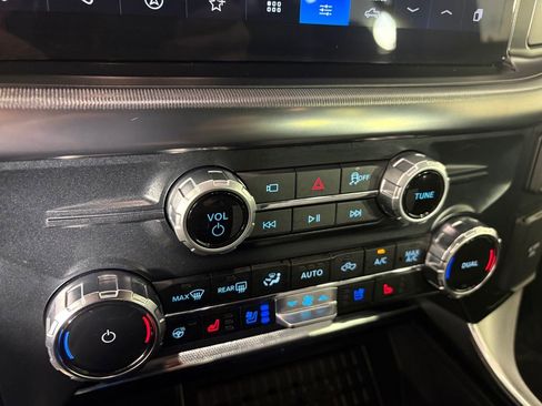 Certified 2025 Ford F150 Platinum w/ FX4 Off-Road Package AWD/4WD image 19