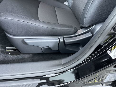 New 2025 Nissan Sentra SV image 13