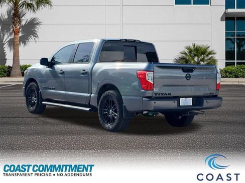 Used 2018 Nissan Titan SV w/ SV Convenience Package RWD image 8