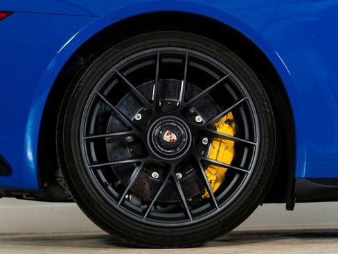 Used 2018 Porsche 911 Targa 4 GTS image 40