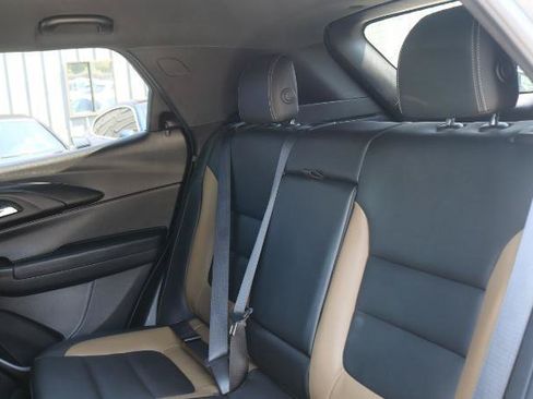 Used 2021 Chevrolet TrailBlazer ACTIV w/ Convenience Package FWD image 19