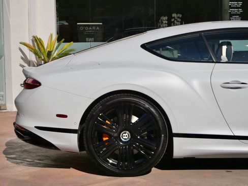 New 2026 Bentley Continental GT image 9