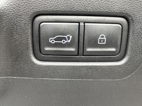 Certified 2025 Hyundai Santa Fe Limited image 19