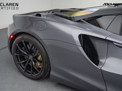 Used 2025 McLaren Artura Spider image 6