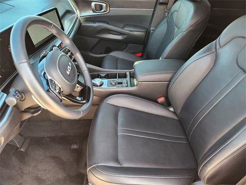 Certified 2025 Kia Sorento EX image 13