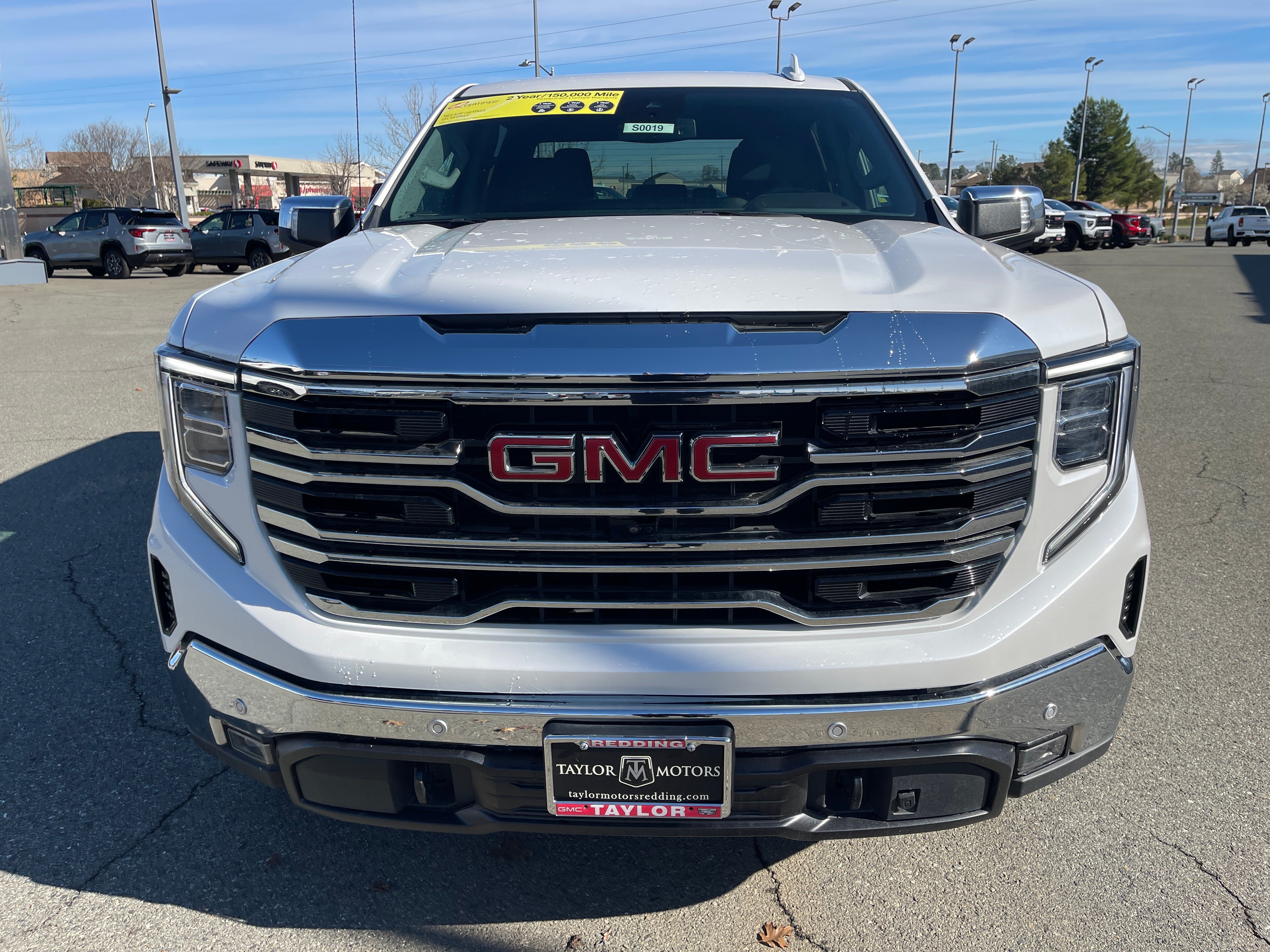 Used 2023 GMC Sierra 1500 SLT w/ SLT Convenience Package AWD/4WD image 3