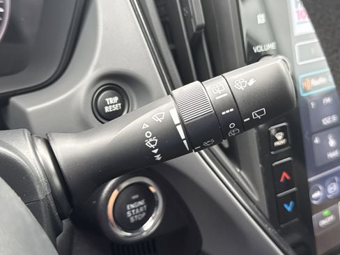 New 2026 Subaru Crosstrek 2.0i Premium AWD/4WD image 18