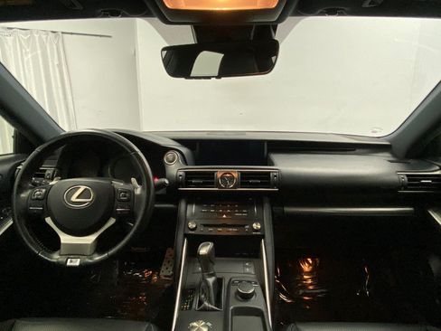 Used 2018 Lexus IS 300 AWD image 26