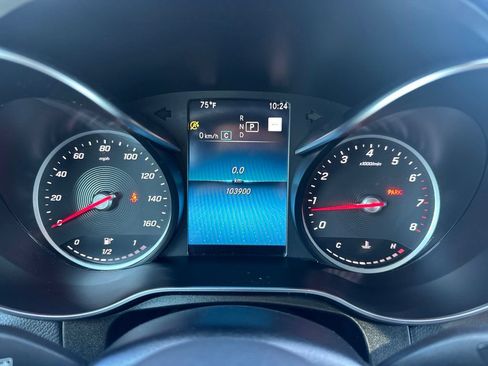 Used 2021 Mercedes-Benz GLC 300 4MATIC image 26