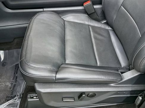 Used 2025 Ford Expedition Platinum w/ Stealth Appearance Package AWD/4WD image 20
