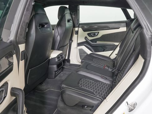 Used 2021 Lamborghini Urus image 13