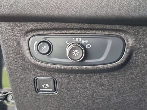 Certified 2024 GMC Terrain SLE AWD/4WD image 16