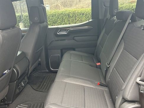 Used 2023 Chevrolet Silverado 1500 LT image 23