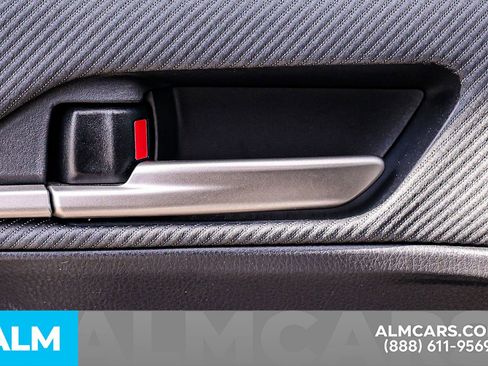 Used 2025 Toyota Camry SE image 46