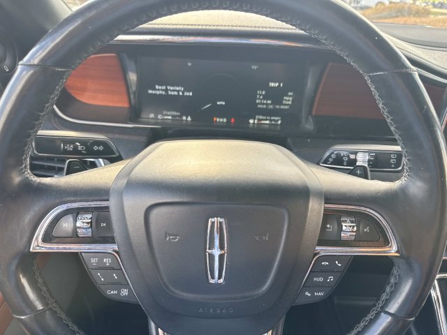 Used 2020 Lincoln Navigator L Reserve w/ Luxury Package RWD image 27