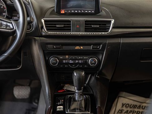 Used 2017 MAZDA MAZDA3 Grand Touring image 35