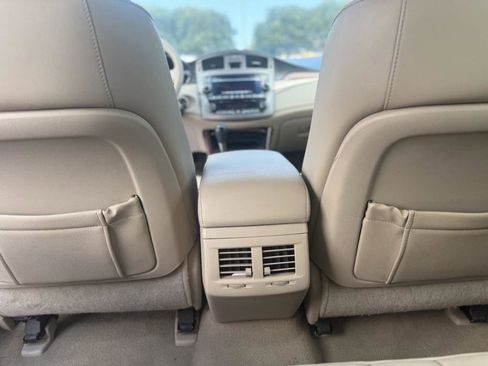 Used 2012 Toyota Avalon image 30